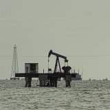 La soif de pétrole intervient dans un contexte de tensions sur les marchés, alors que l'offre mondiale de pétrole a chuté de 910'000 barils par jour. (archives)